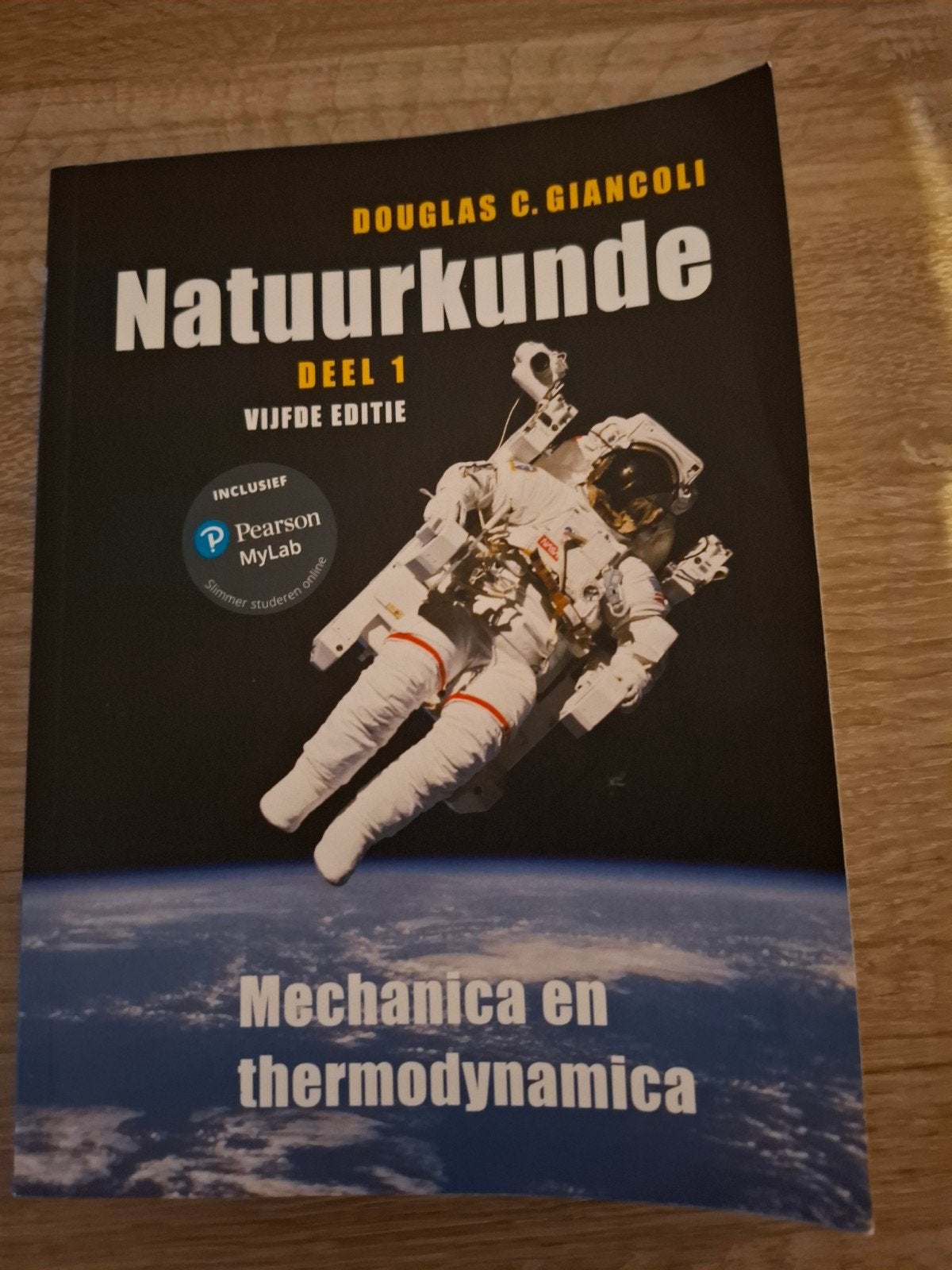 Douglas C. Giancoli-1 natuurkunde mechanica en thermodynamic, Boeken, Ophalen of Verzenden, Biologie, Douglas C. Giancoli