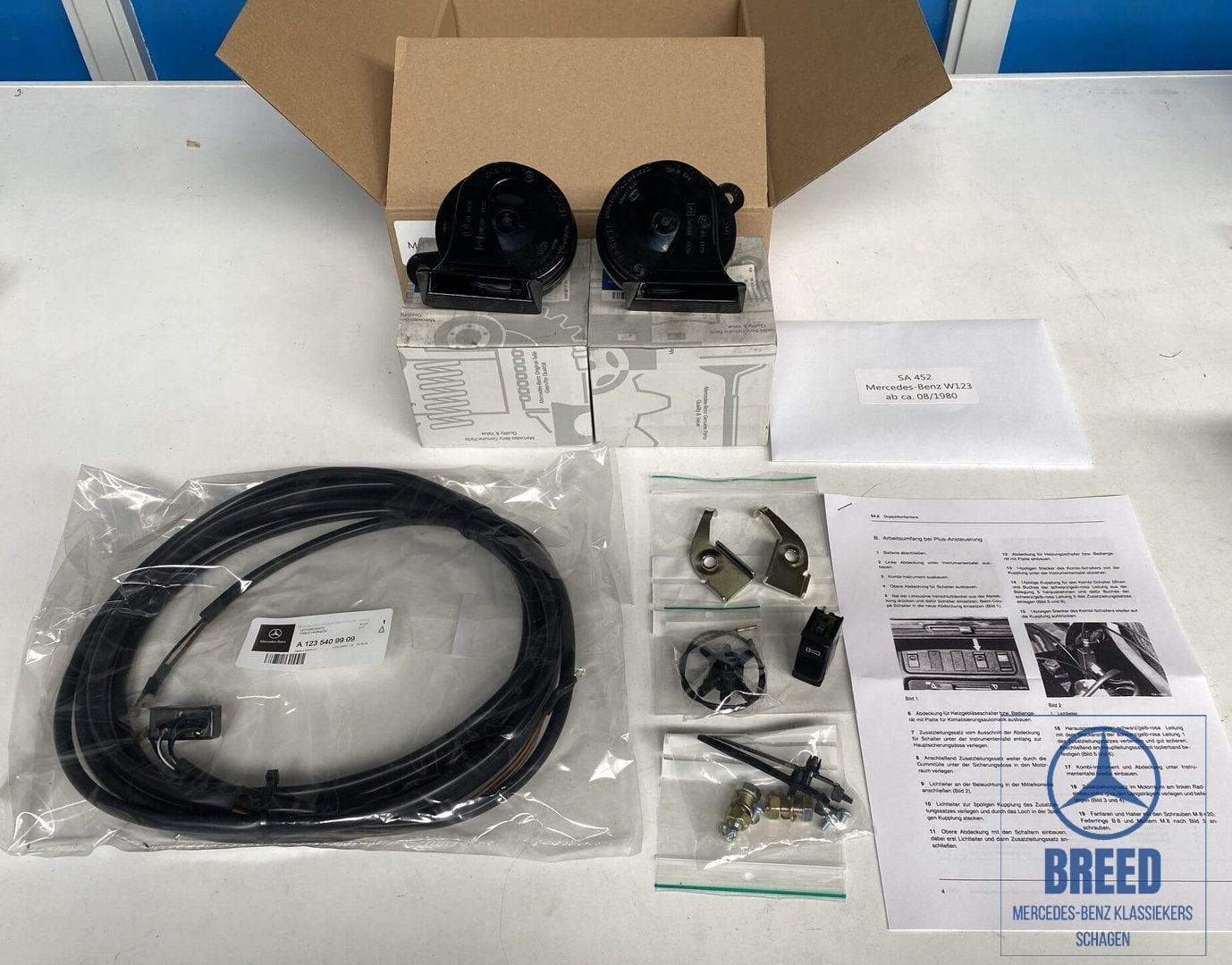 Nieuw: inbouwset dubbeltonige hoorn/claxon Mercedes-Benz W12, Neuf, -, -, Enlèvement ou Envoi