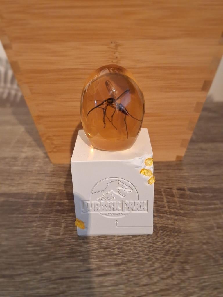 Moustique ECC Jurassic Park en ambre, Enlèvement