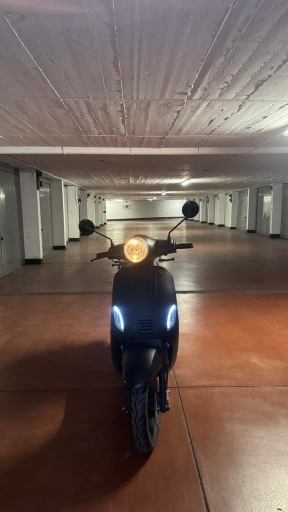 Dts 50 cc klasse A 2019, Fietsen en Brommers, Scooters | Vespa, Ophalen, Overige modellen, Klasse A (25 km/u), Zo goed als nieuw
