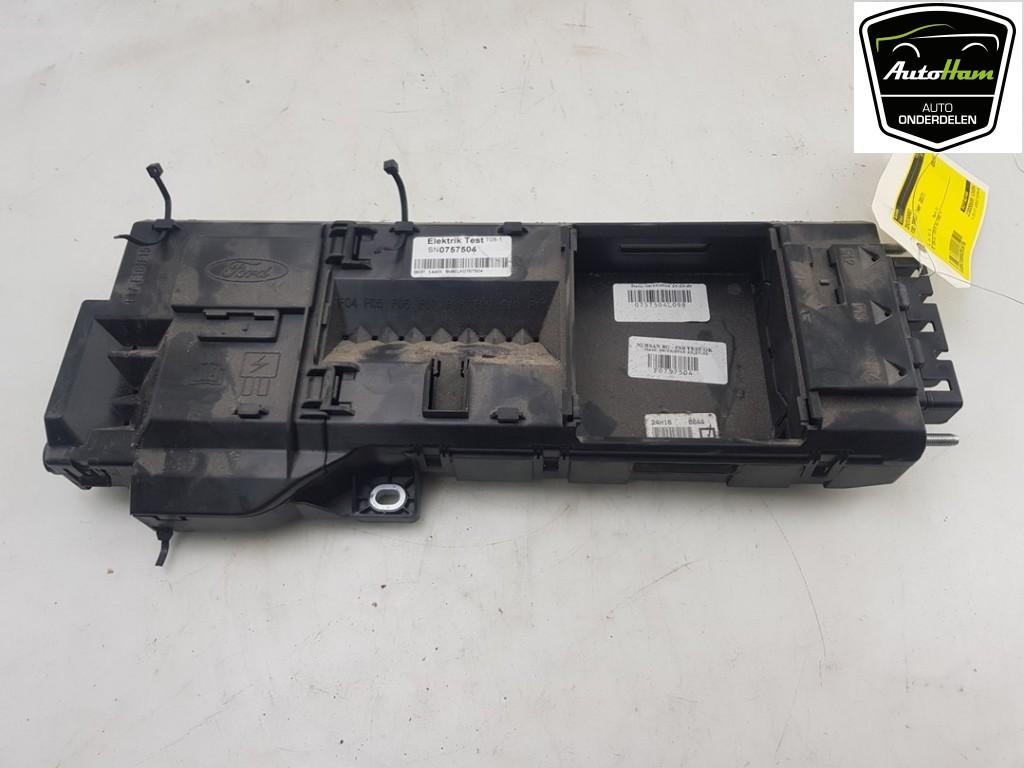 ZEKERINGKAST Transit (|GK2T14B144GA|GK2T14A094EA|2113706|), Auto-onderdelen, Elektronica en Kabels, Ford, Gebruikt