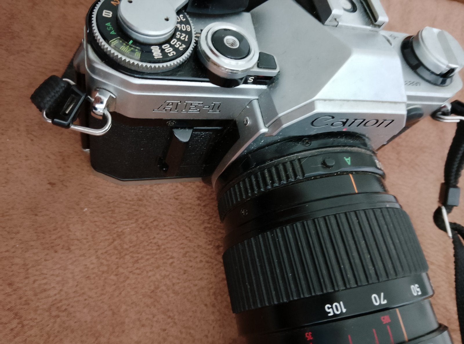 Canon AE1 camera met FD 35-105mm zoom objectief, Ophalen of Verzenden, Zo goed als nieuw, Spiegelreflex, Canon