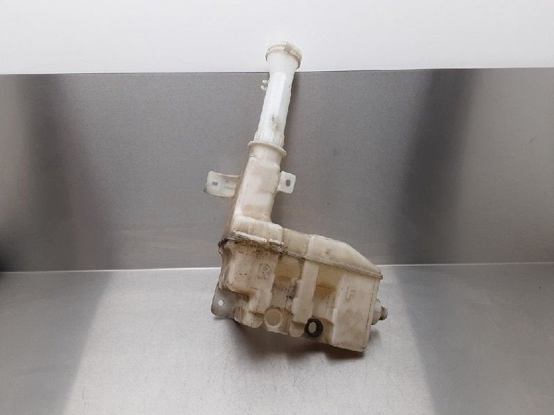 LAVE-GLACE RESERVOIR AVANT Mazda 323 Fastbreak (BJ14), Utilisé, Mazda