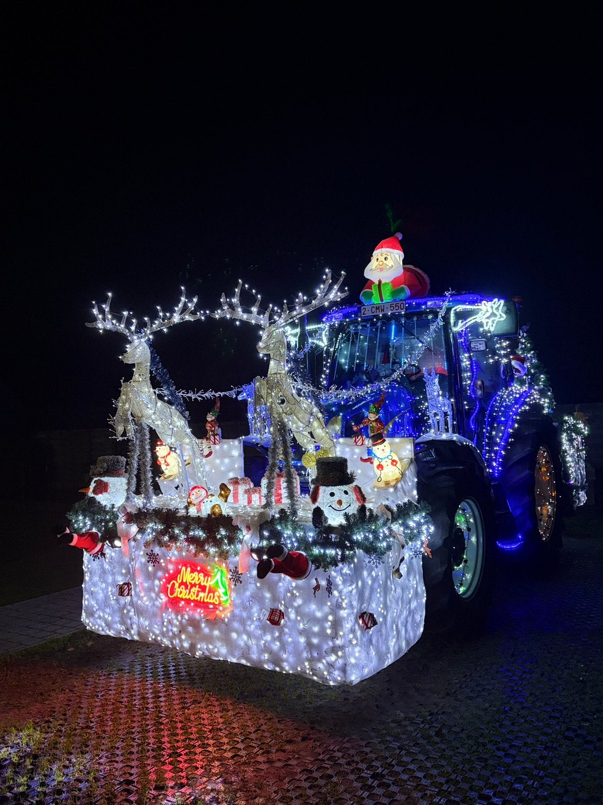 Tractor kerstversiering, Ophalen
