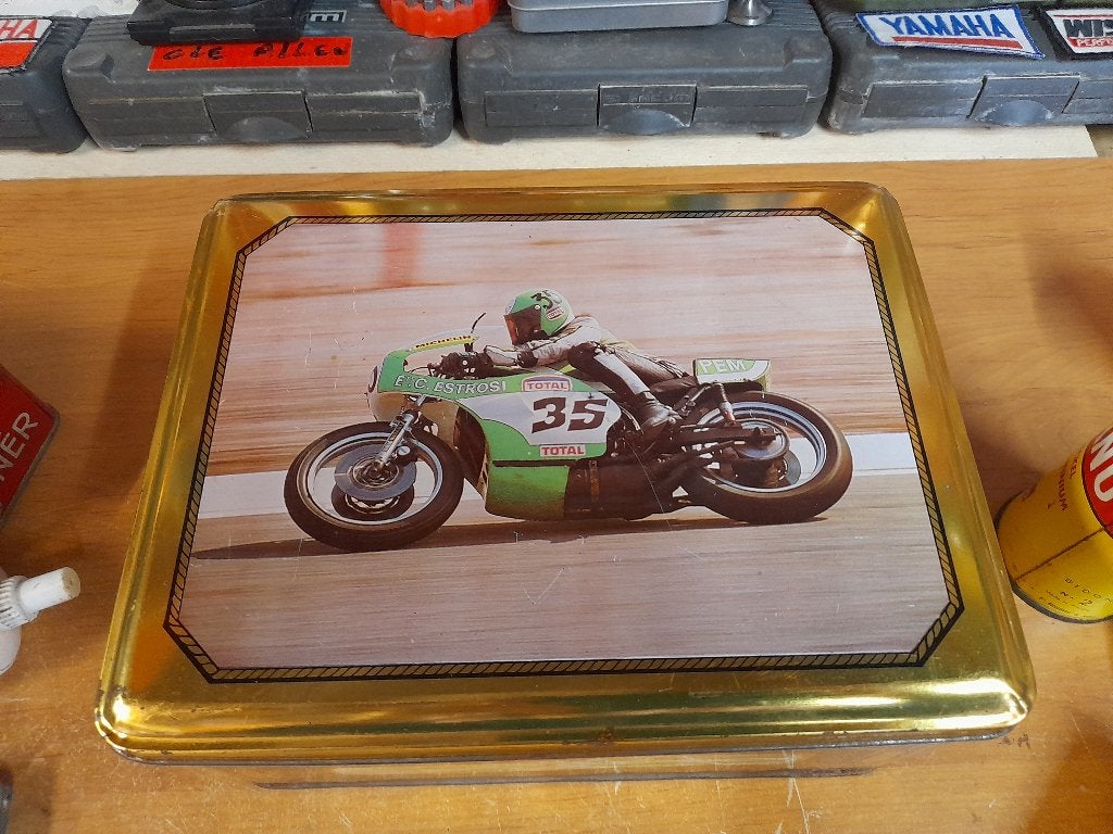 ancienne boite vide moto yamaha christian estrosi, Enlèvement ou Envoi, Utilisé, Autres types