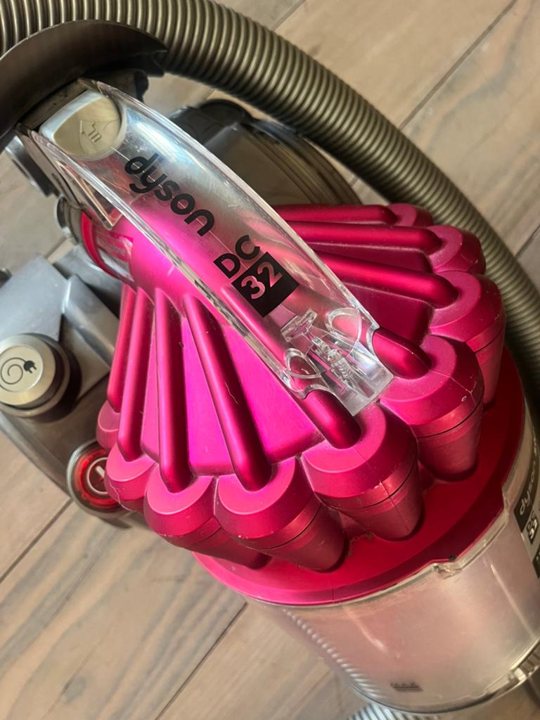 Dyson DC 32, Electroménager, Enlèvement ou Envoi, Réservoir, Aspirateur traîneau, Comme neuf