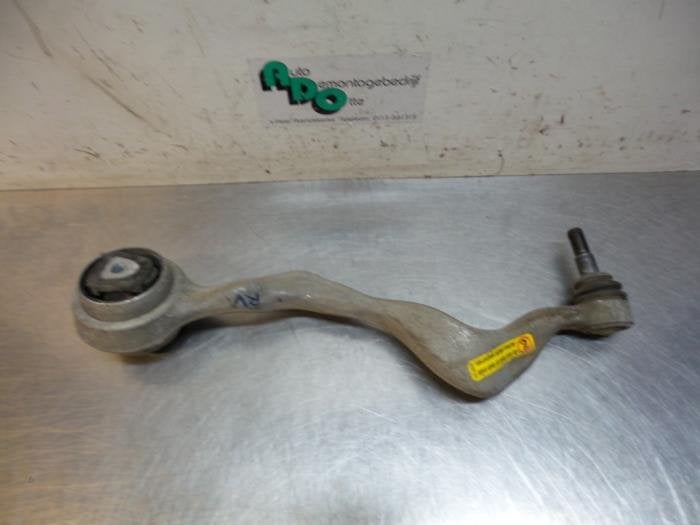 Draagarm rechts-voor van een BMW 1-Serie (1-Serie 03-), Gebruikt, -, -, Ophalen of Verzenden