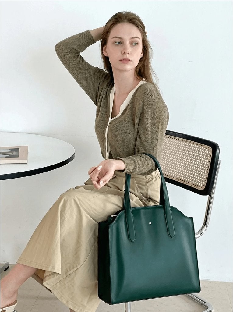 Vegan Leren Luiertas zeer luxe Bebefit Nieuw div. kleuren, Enfants & Bébés, Neuf, Sac d'épaule, Pliable, Bleu