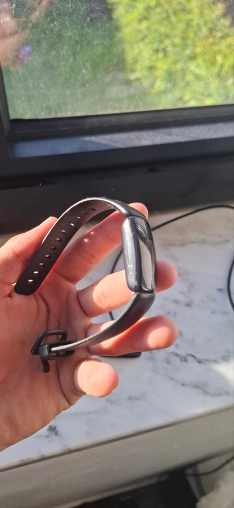 Fitbit sportbandje, Handtassen en Accessoires, Sporthorloges, Zwart, Ophalen of Verzenden, Zo goed als nieuw, Waterdicht