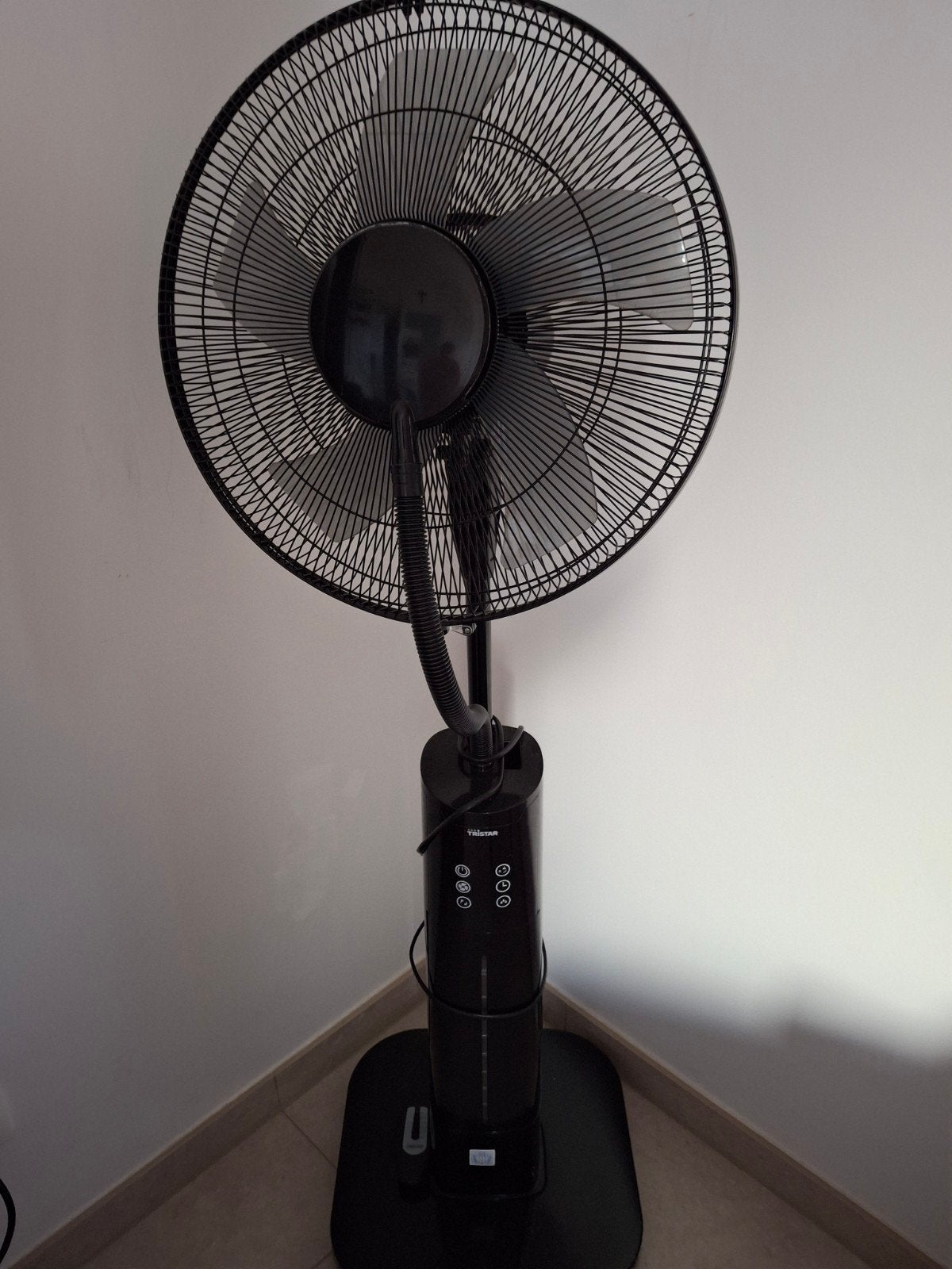wind cooler, Elektronische apparatuur, Ophalen, Ventilator met afstandsbediening, Zo goed als nieuw
