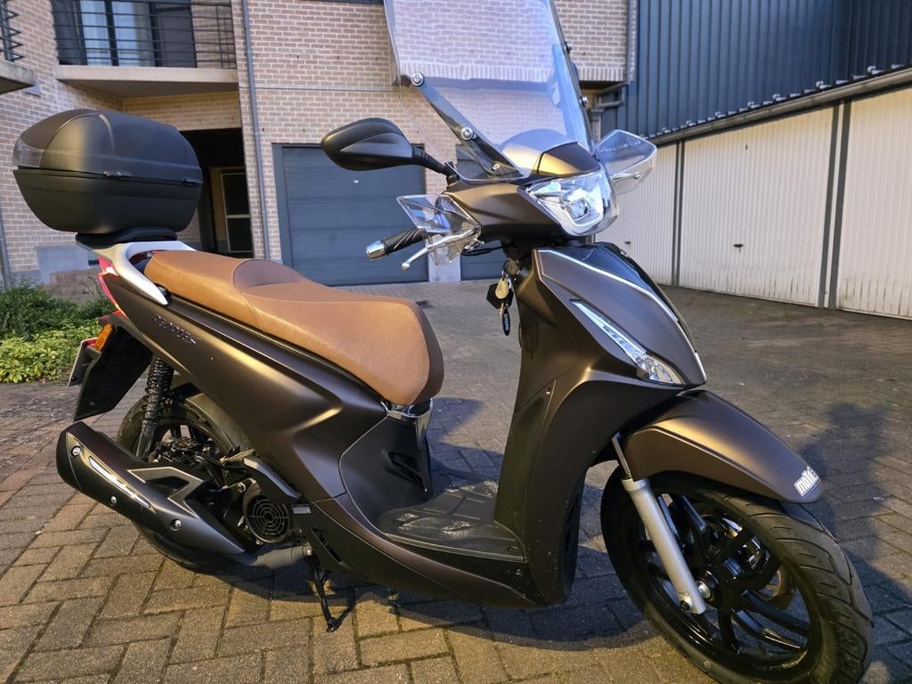 Kymco people 125cc - bijna nieuw, Motoren, Particulier, Nieuw, Scooter
