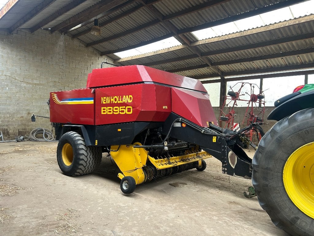 New Holland bb950, Articles professionnels, Enlèvement ou Envoi, Utilisé, New Holland