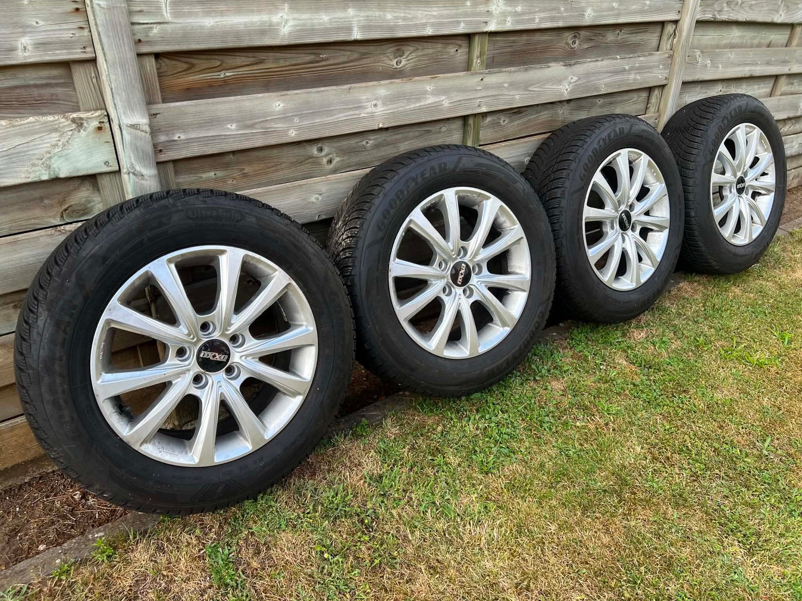 VW T-ROC - SHARAN - PASSAT WINTERSET 215/60/R16, Auto-onderdelen, Banden en Velgen, Banden en Velgen, Winterbanden, 16 inch, 215 mm