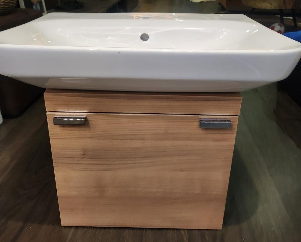 Set Wastafel + Meubel Villeroy & Boch, Huis en Inrichting, Badkamer | Badkamermeubels, Ophalen