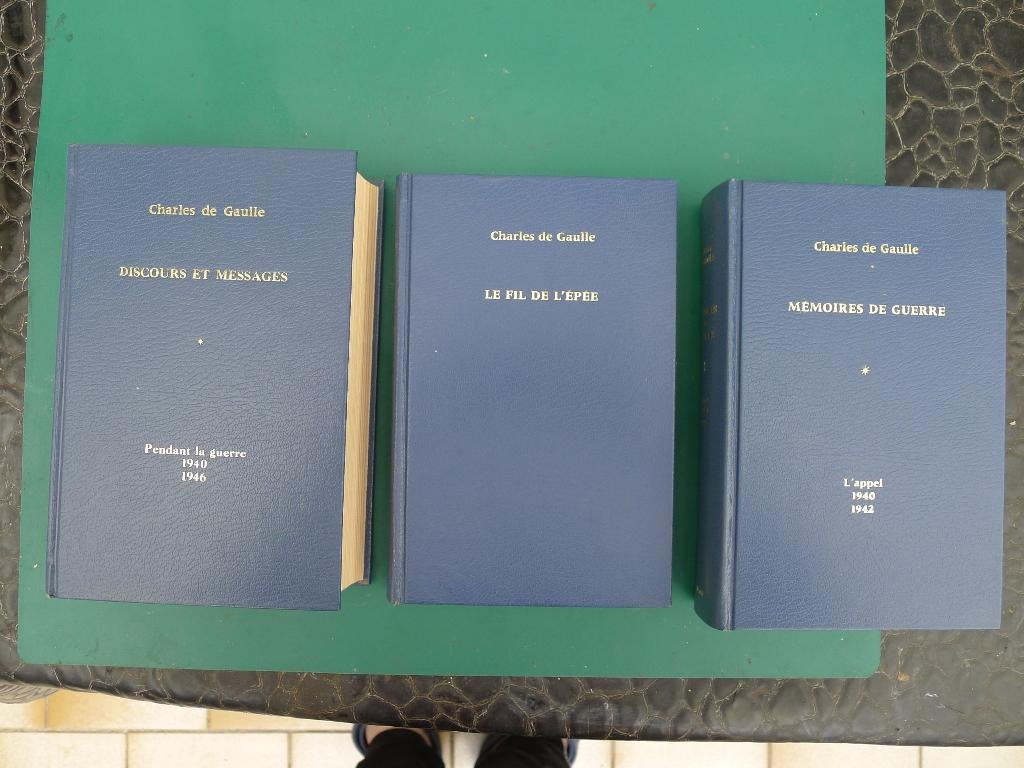 3 boeken gesigneerd door Charles De Gaulle, Boeken, Ophalen of Verzenden, Zo goed als nieuw