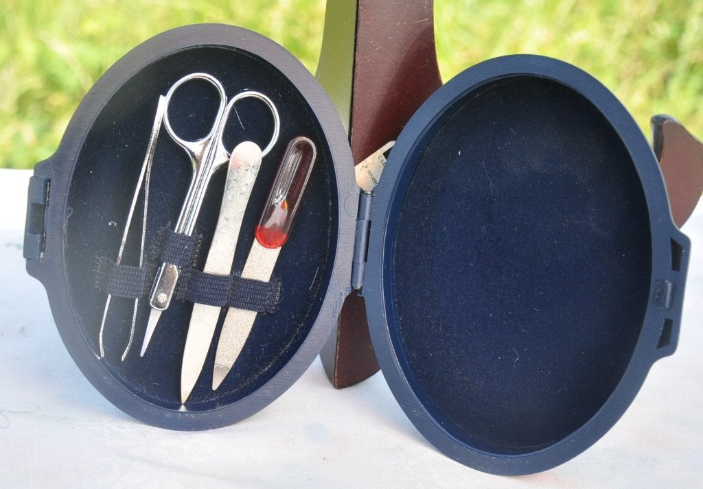trousse accessoire manucure de depannage en skai, Enlèvement ou Envoi, Comme neuf