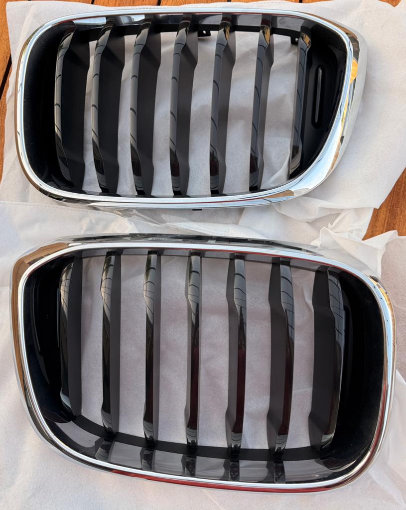 Calandres / Grilles de décoration G et D neuves BMW X4, Enlèvement, BMW
