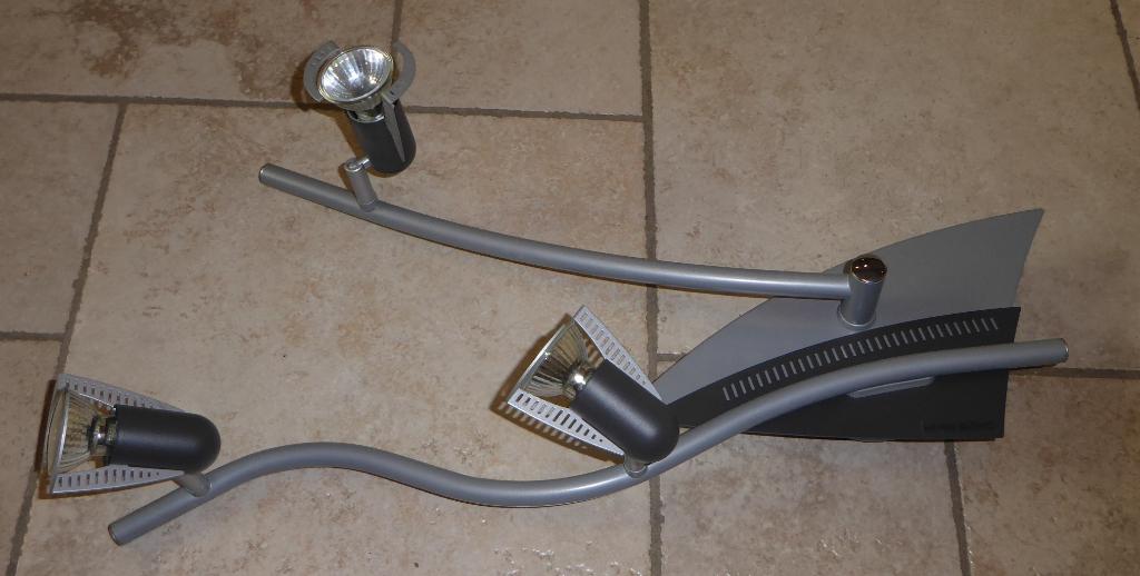 Moderne luster met 3 lichtpunten, Huis en Inrichting, Lampen | Kroonluchters, Zo goed als nieuw, Ophalen