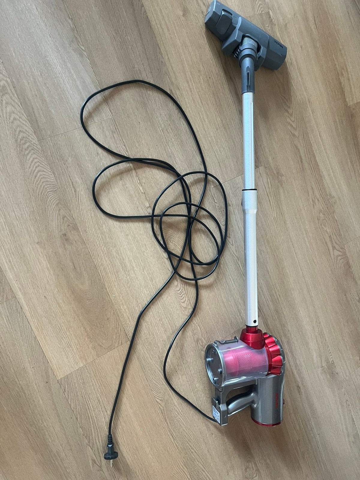 Steelstofzuiger Nevac, Elektronische apparatuur, Ophalen, Overige merken, Zo goed als nieuw, Geschikt voor harde vloeren