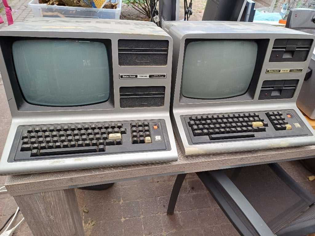 2x TRS80 computer model3, Computers en Software, Ophalen, Radio-Shack