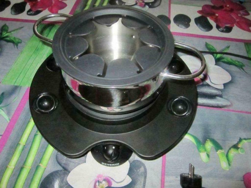appareil électrique pour fondue + wok tout en un neuf, Elektronische apparatuur, Ophalen of Verzenden, Nieuw, Elektrisch