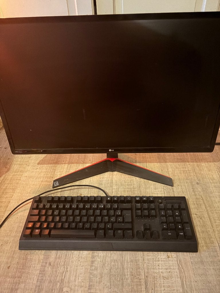 Super LG RAZER Gamer Combo Package!, Computers en Software, Monitoren, Ophalen, HD, Minder dan 1 ms, Zo goed als nieuw