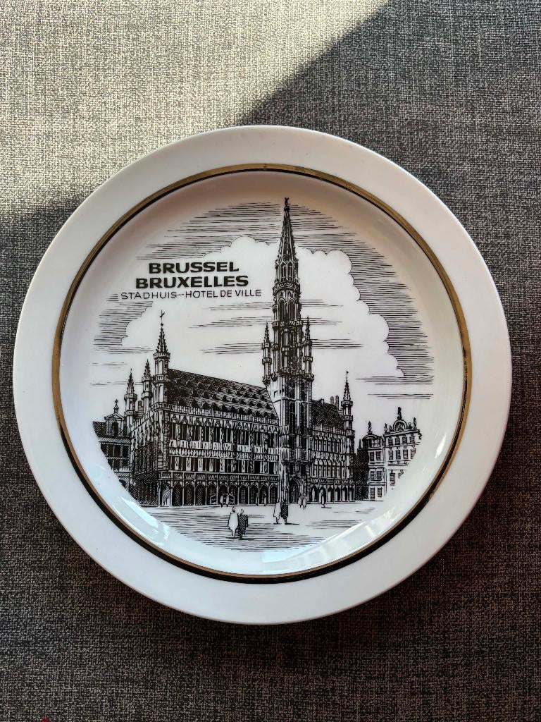 Verzamelbord Stadhuis Brussel - Bavaria, Enlèvement ou Envoi