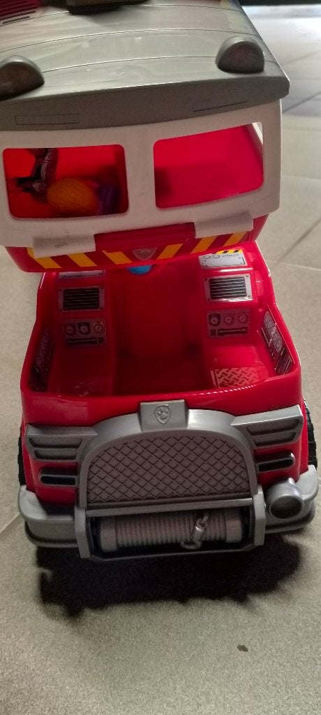 Grote brandweerwagen paw patrol, Ophalen, Zo goed als nieuw