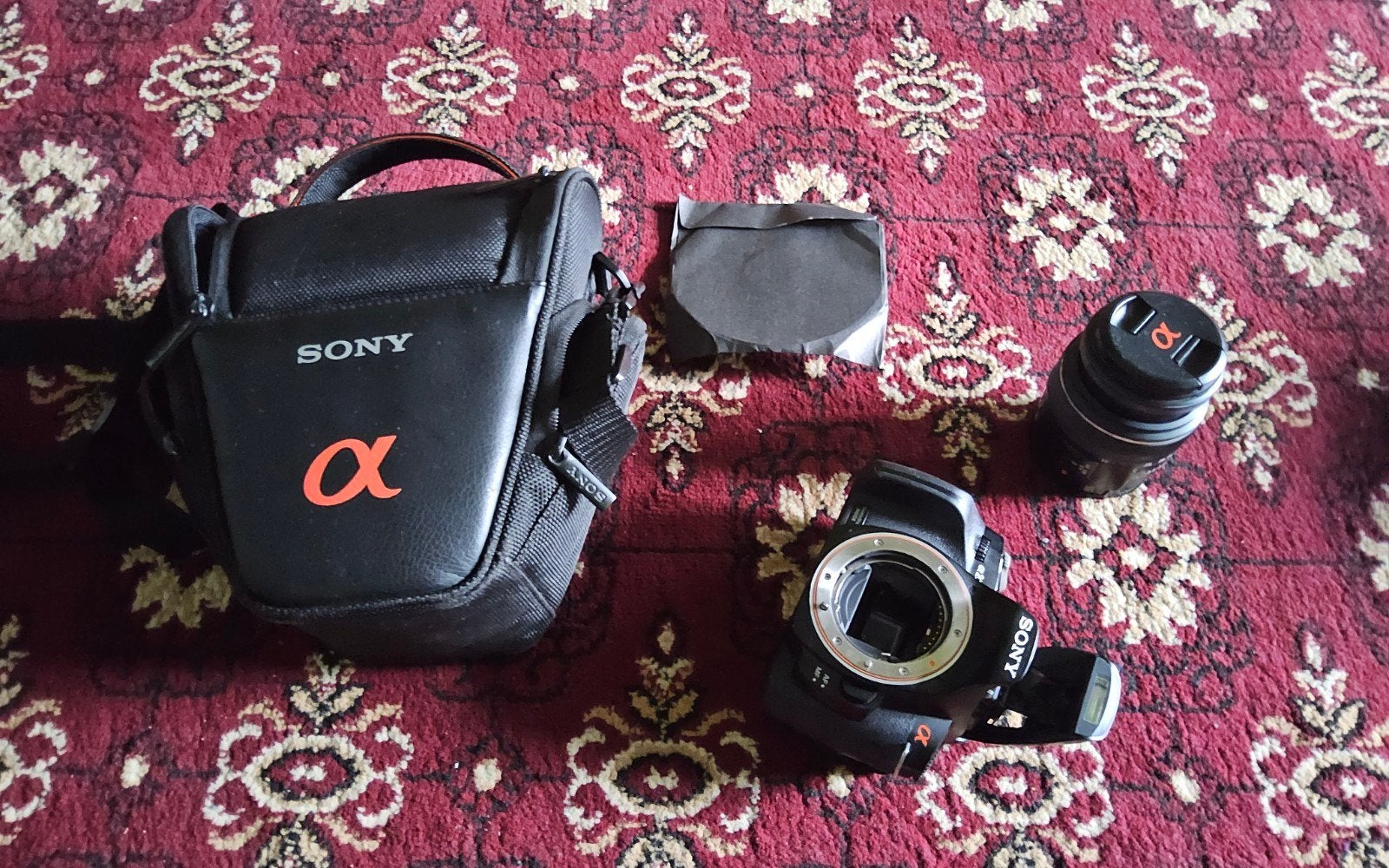 Sony Alpha A230 bijna nieuw met geheugenkaart en accessoires, Ophalen of Verzenden
