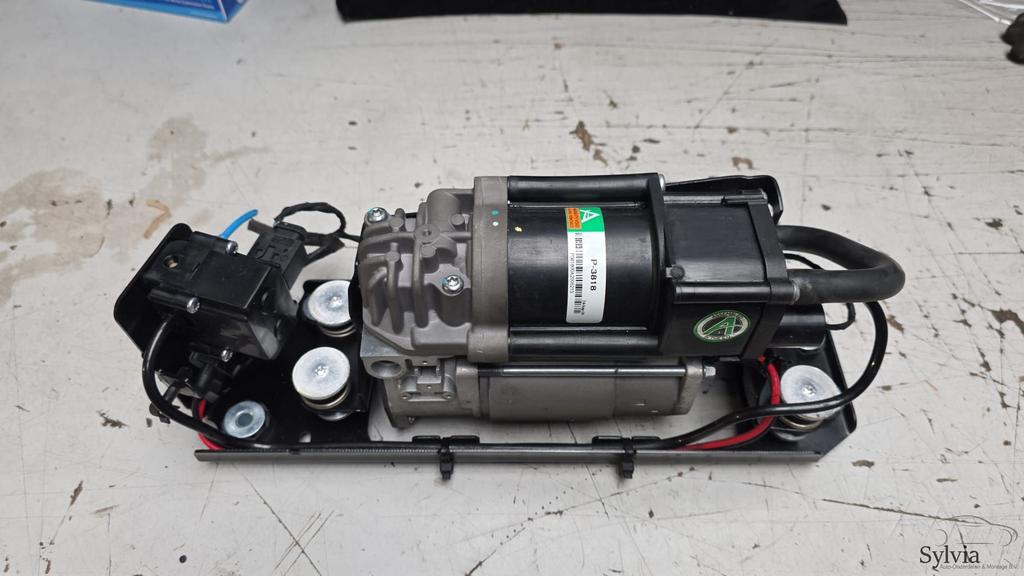 Compressor luchtvering luchtpomp Arnott 3818 BMW 5 serie F11, Gebruikt, -, -, Ophalen of Verzenden