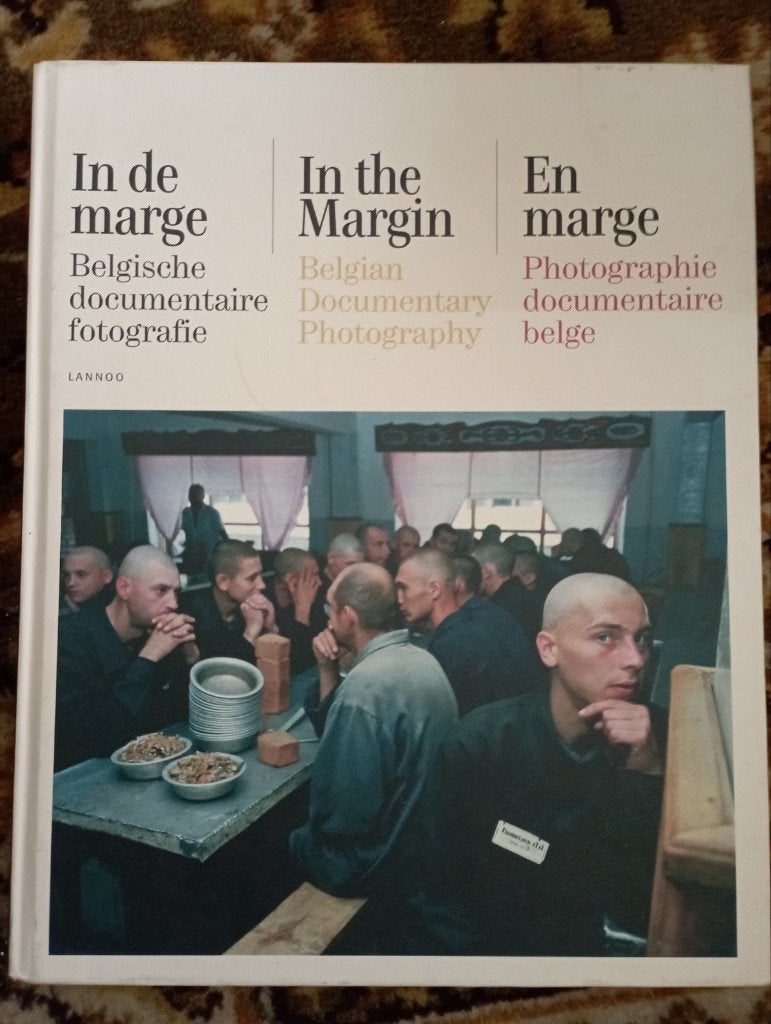 688) In de marge : fotografie met oa Stephan Vanfleteren, Ophalen of Verzenden, Fotografen
