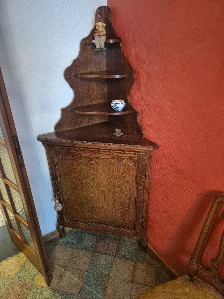 Meuble de coin en chêne, Enlèvement