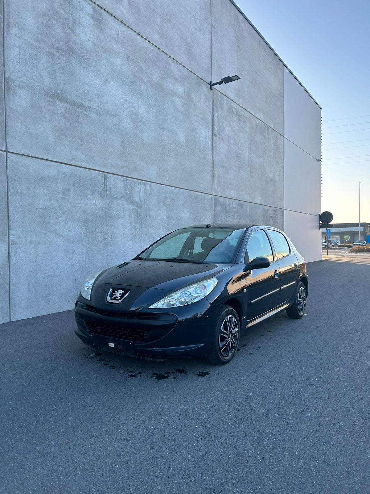 Peugeot 206+ 1.1 Benzine 44kw  bj2011km148365 1j garantie, Auto's, Peugeot, Emergency brake assist, Bedrijf, Handgeschakeld, 5 deurs