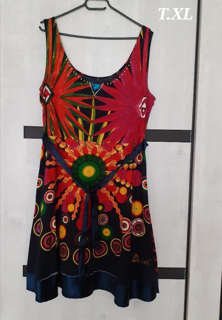 Robes DESIGUAL (plusieurs photos), Ophalen, DESIGUAL, Maat 46/48 (XL) of groter, Knielengte