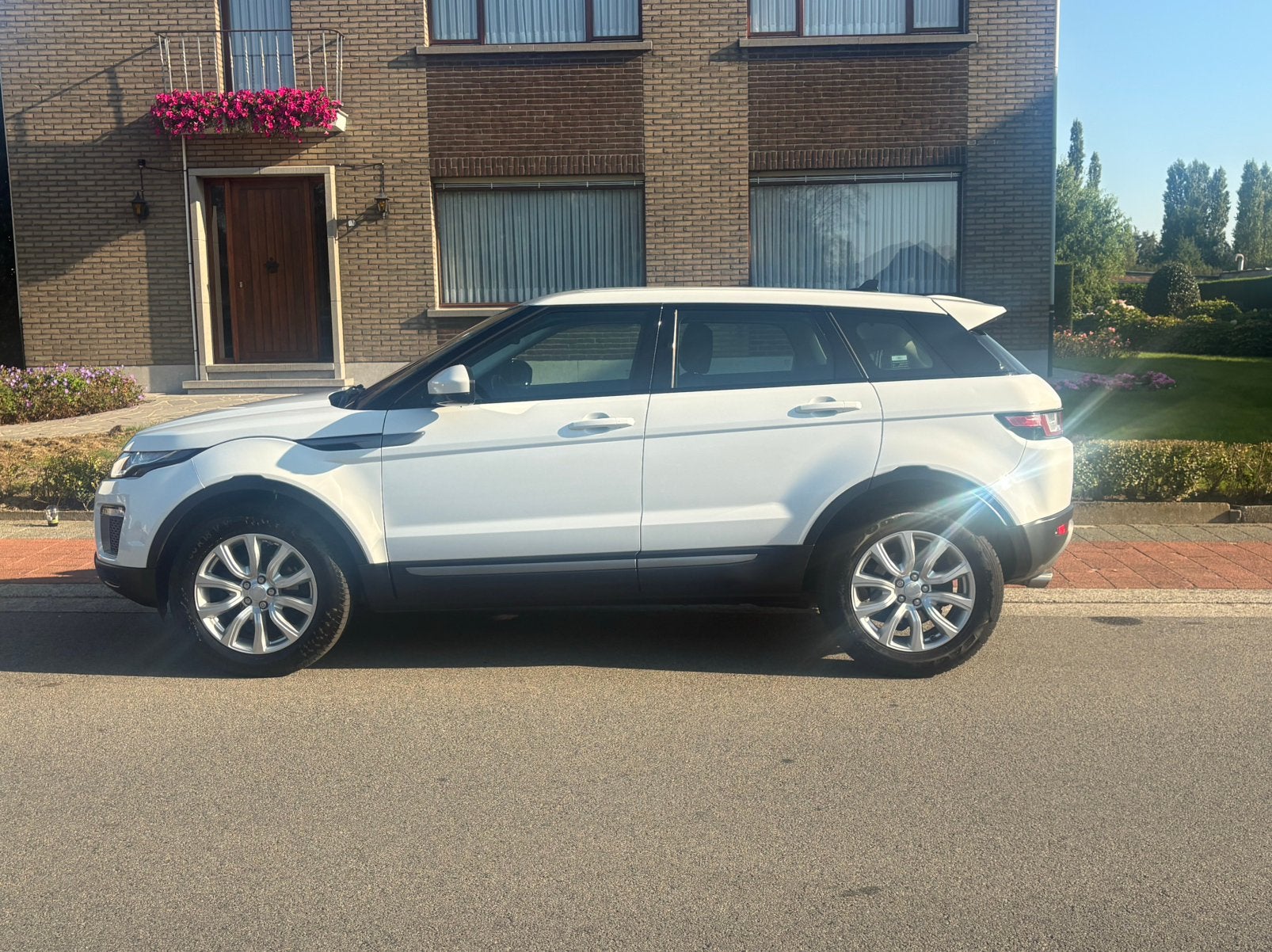 Range rover evoque* euro 6B * top wagen* showroomstaat**, Bluetooth, Wit, Leder, 5 deurs