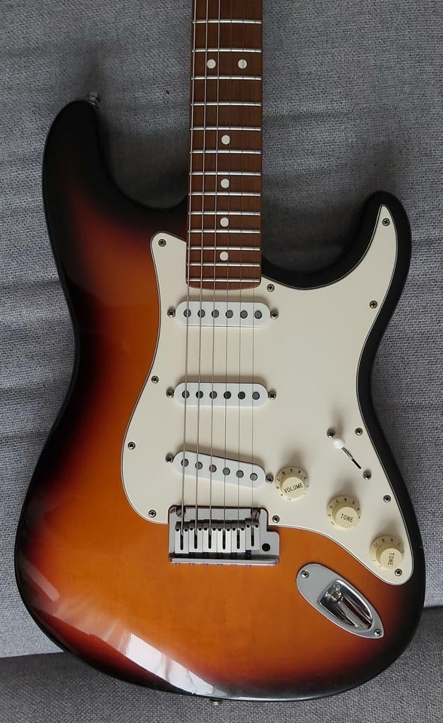 Fender Stratocaster 1994 40e verjaardag, Ophalen, Fender