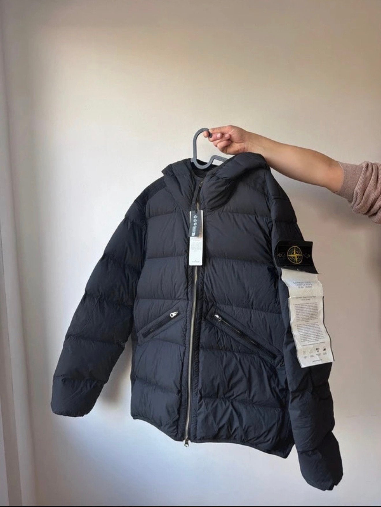 Stone Island 81154 puffer jack met donsvulling en ritszakken, Kleding | Heren, Ophalen, Nieuw, Maat 48/50 (M), Zwart