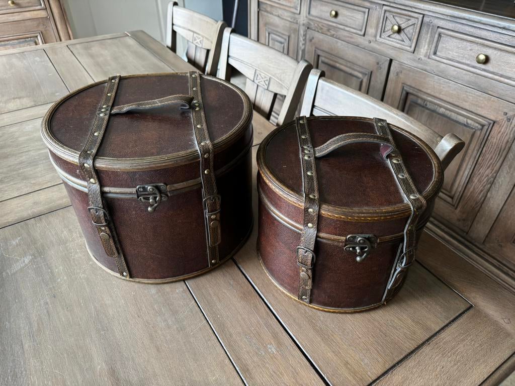Set hoedendoos, Enlèvement, Comme neuf