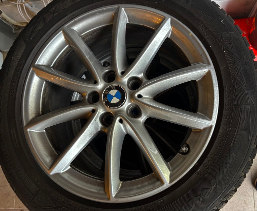 BMW X1– 4 jantes BMW 17” + pneus hiver Vredestein 225/55 R17, Pneus hiver, Véhicule de tourisme, Enlèvement, Utilisé