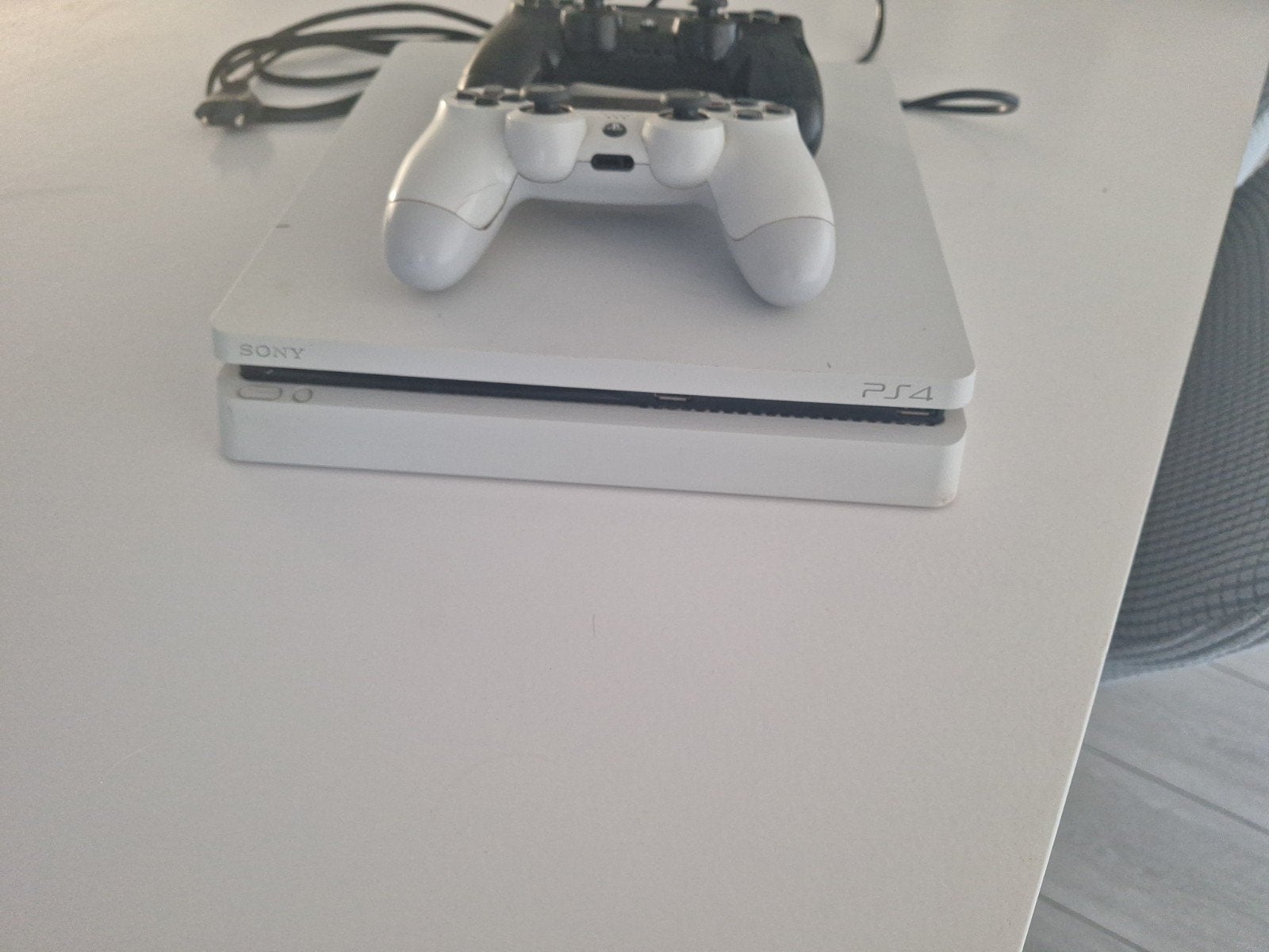 Playstation 4 met 2 controllers, Games en Spelcomputers, Games | Sony PlayStation 4, Ophalen