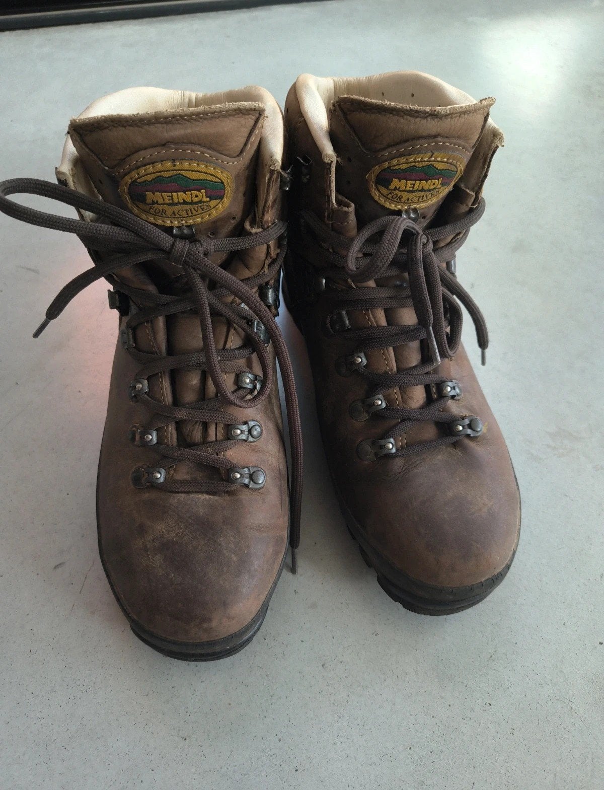 Meindl Trekkingschoen hoog Borneo 2, Ophalen of Verzenden, Gebruikt, Schoenen