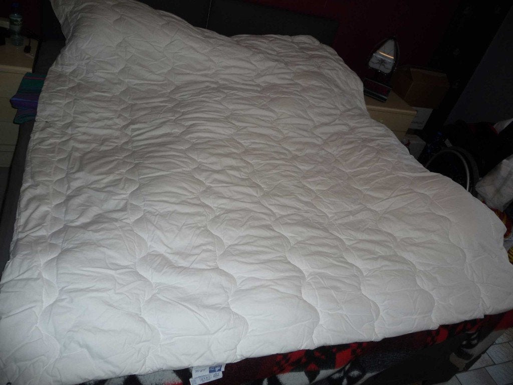 couette 2,3m x 1,90 m + housse pour lit 2 personnes  & 1 per, Autres marques, Enlèvement, Utilisé, Polyester