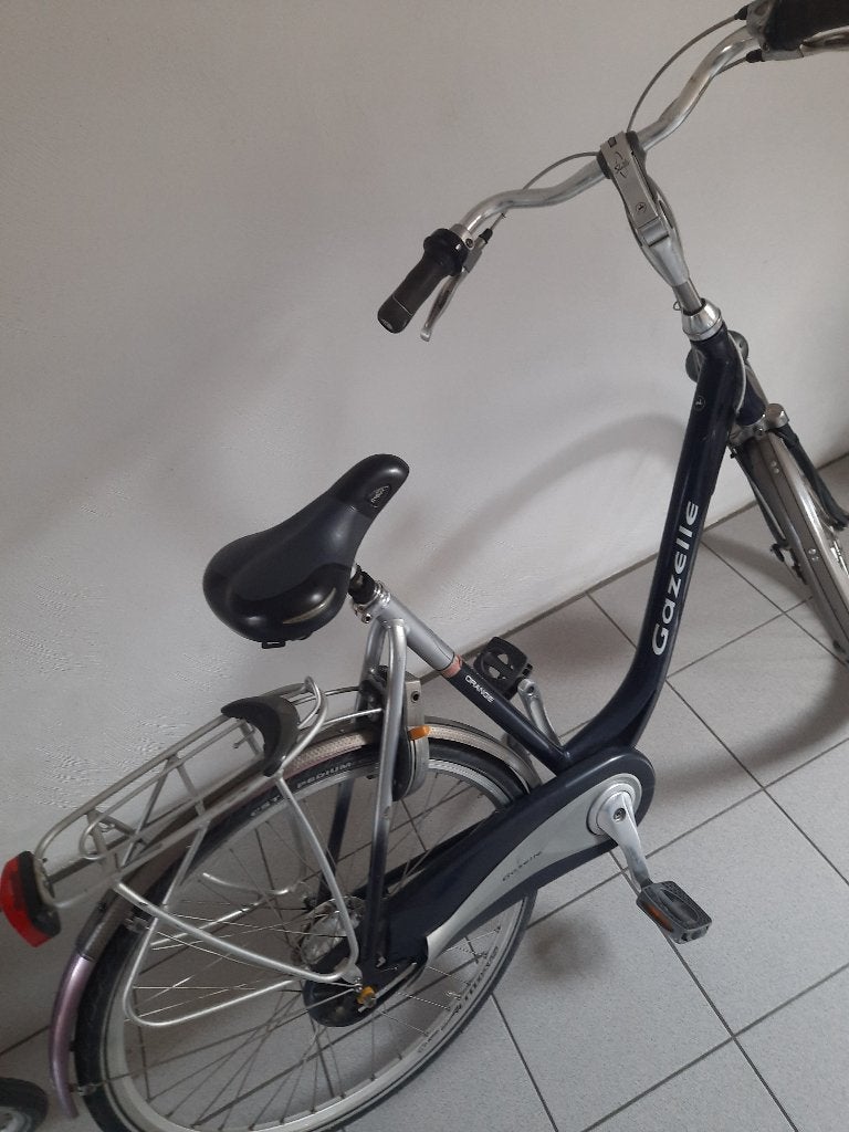 Gazelle orange dames fiets  7 versnelling, Fietsen en Brommers, Fietsen | Dames | Damesfietsen, Ophalen, Gebruikt, Versnellingen