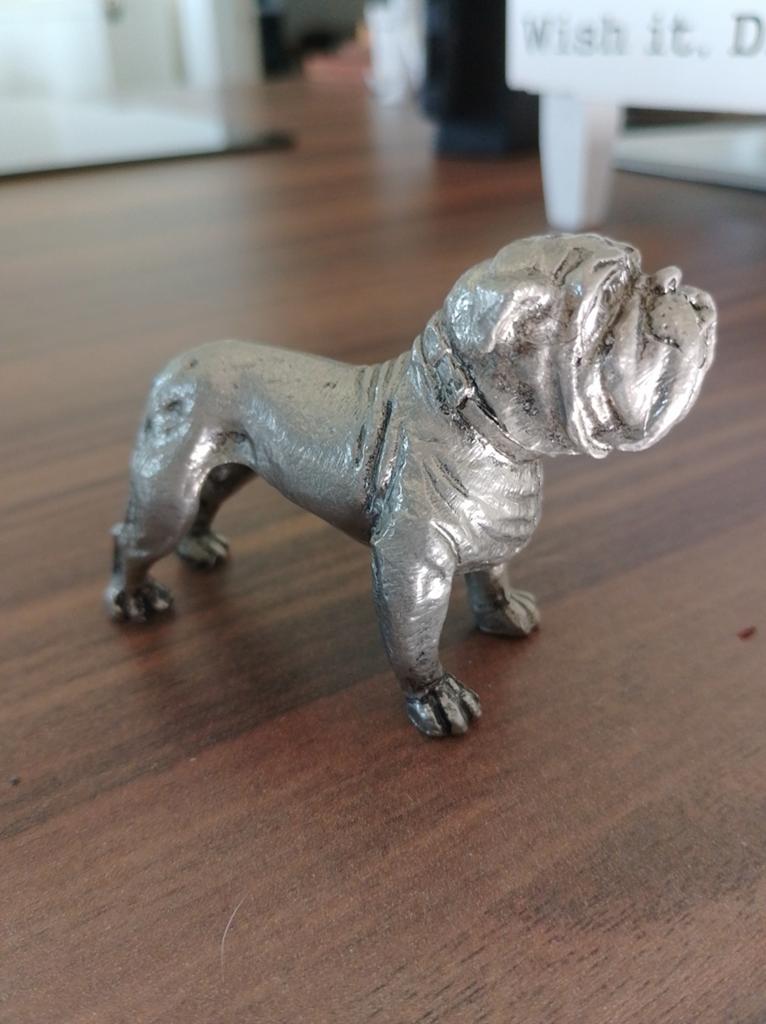 Kleine Bulldog, zilverkleurig, Enlèvement ou Envoi