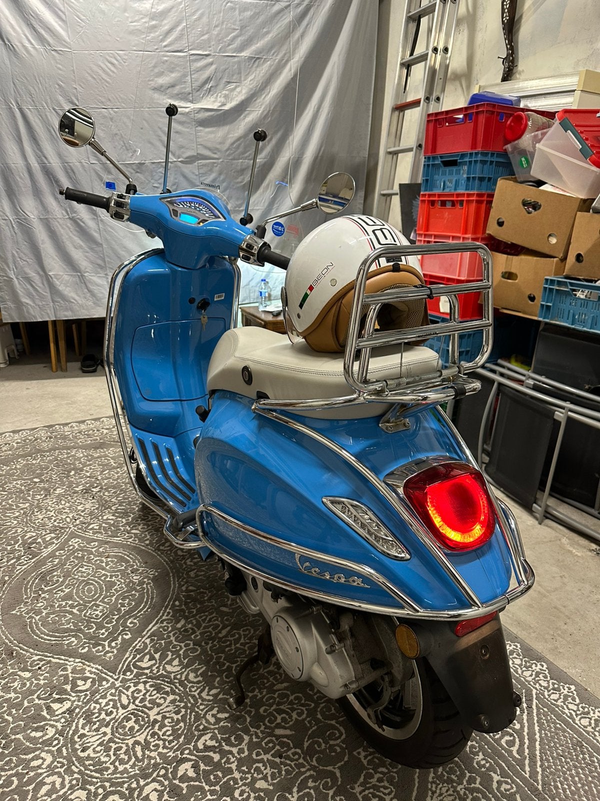 Vespa primavera 50 Year edition, Vélos & Vélomoteurs, Scooters | Vespa, Enlèvement, Comme neuf