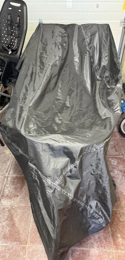Hoes bakfiets, Fietsen en Brommers, Ophalen of Verzenden, Zo goed als nieuw