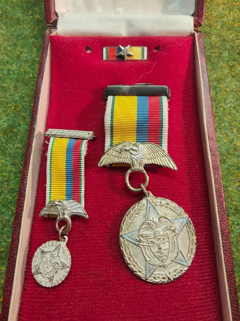Coffret médaille servicios 20 anos, Enlèvement ou Envoi