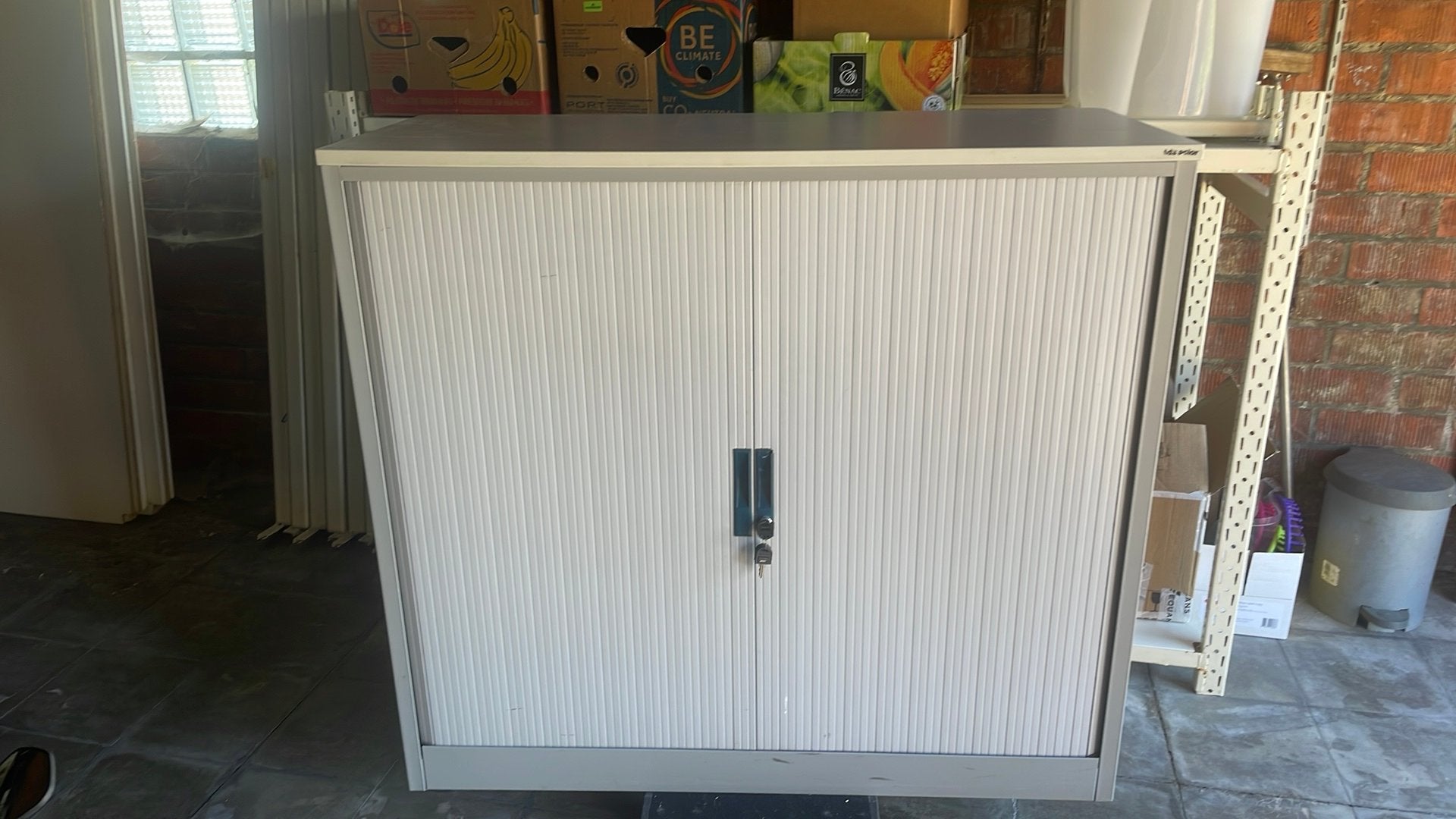Archiefkast met roldeuren, Ophalen, Gebruikt, 100 tot 150 cm, 100 tot 150 cm