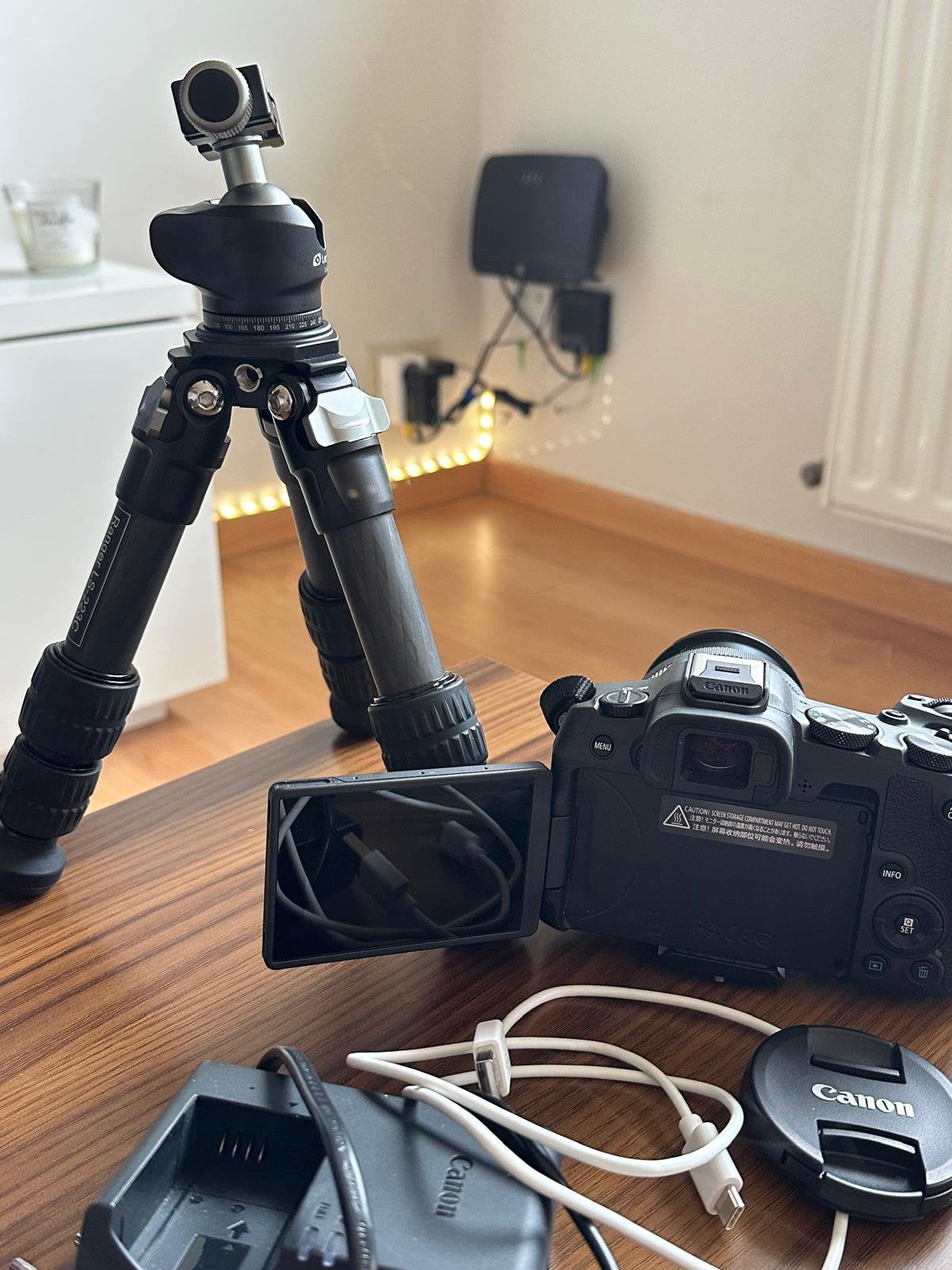 Canon EOS R8, Ophalen, Canon