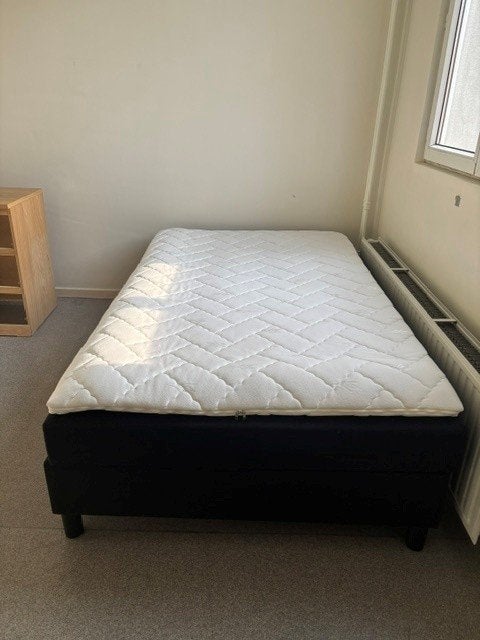 boxspring / bed 120x200, Huis en Inrichting, Slaapkamer | Bedden, Ophalen, Zwart, Zo goed als nieuw, Twijfelaar